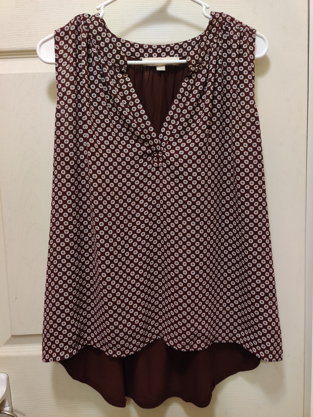 LOFT Burgundy and White Sleeveless V-Neck Geometric Tank